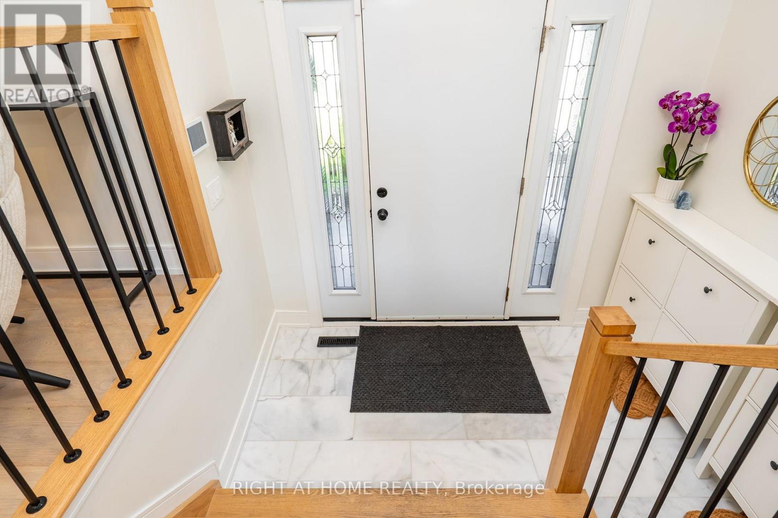 45 Irwin Crescent, Halton Hills, Ontario  L7G 1E7 - Photo 5 - W13220022