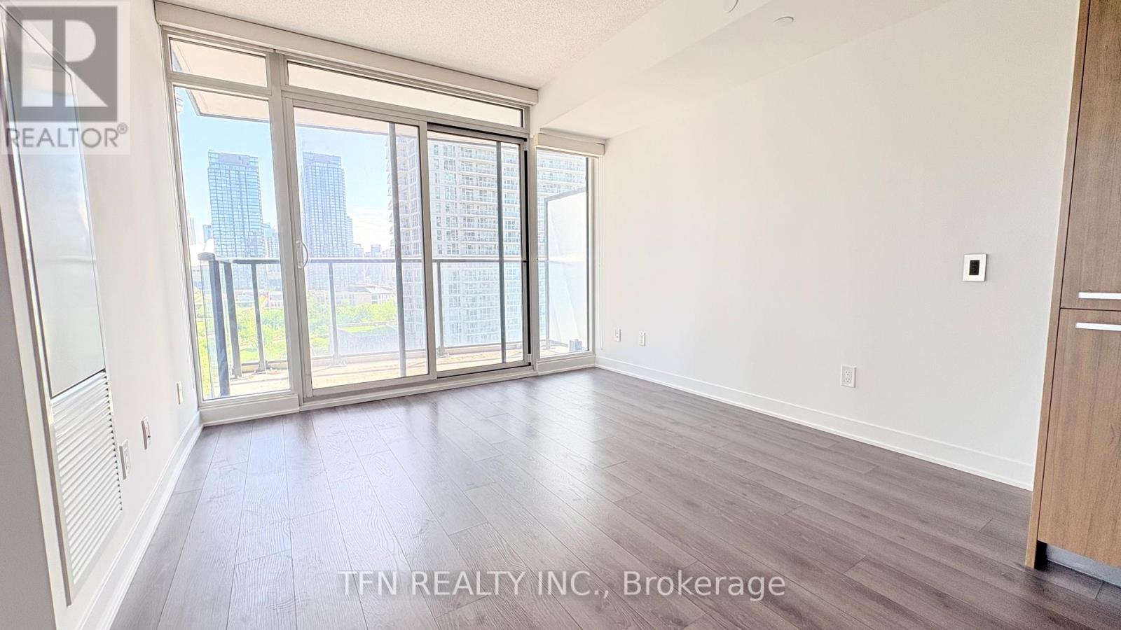 1109 - 70 Queens Wharf Road, Toronto, Ontario  M5V 0J2 - Photo 8 - C13220162
