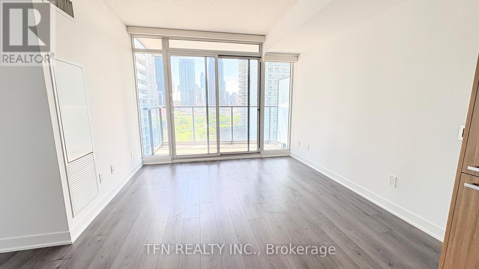 1109 - 70 Queens Wharf Road, Toronto, Ontario  M5V 0J2 - Photo 9 - C13220162