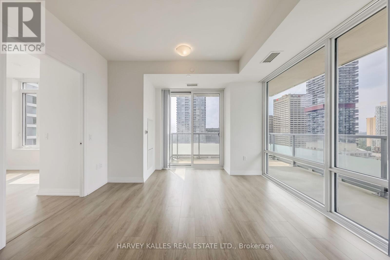 2217 - 50 Dunfield Avenue, Toronto, Ontario  M4S 0E4 - Photo 10 - C13220268