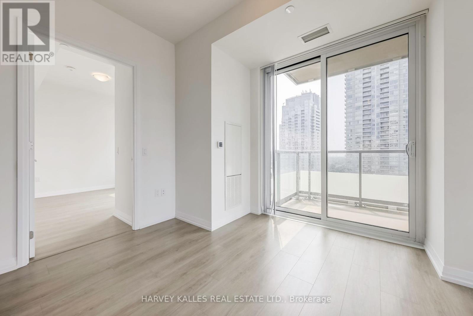 2217 - 50 Dunfield Avenue, Toronto, Ontario  M4S 0E4 - Photo 13 - C13220268