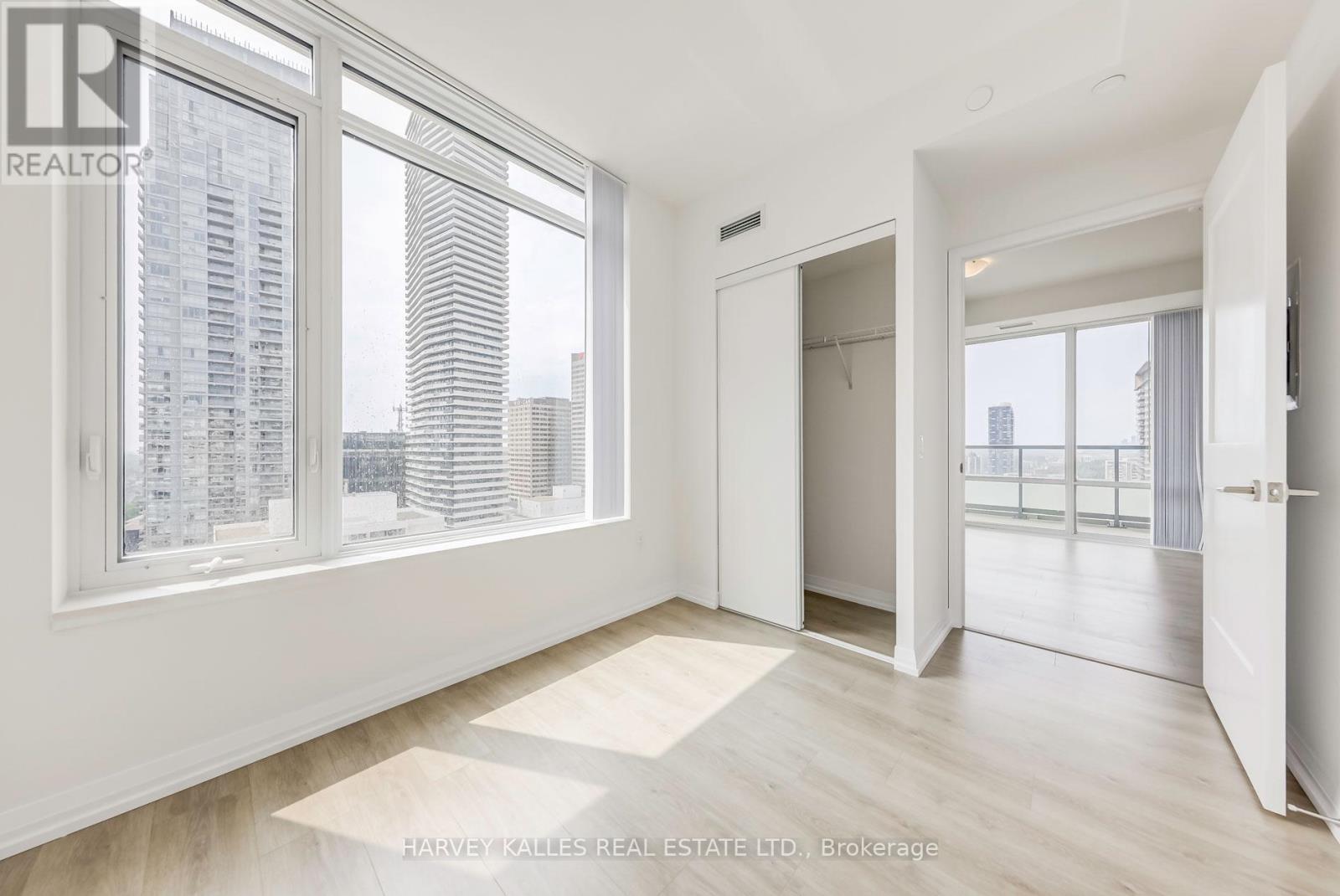 2217 - 50 Dunfield Avenue, Toronto, Ontario  M4S 0E4 - Photo 17 - C13220268
