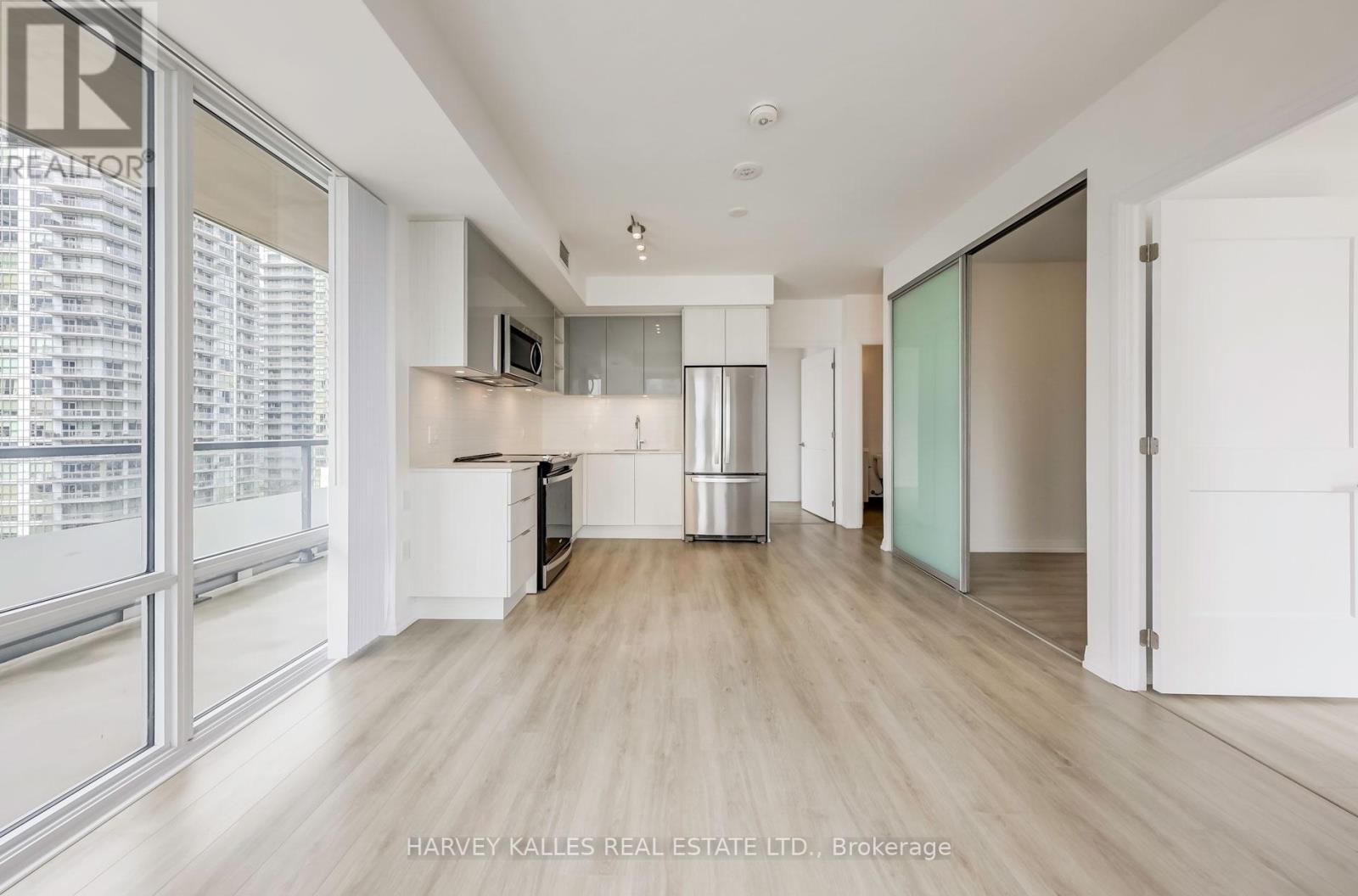 2217 - 50 Dunfield Avenue, Toronto, Ontario  M4S 0E4 - Photo 7 - C13220268