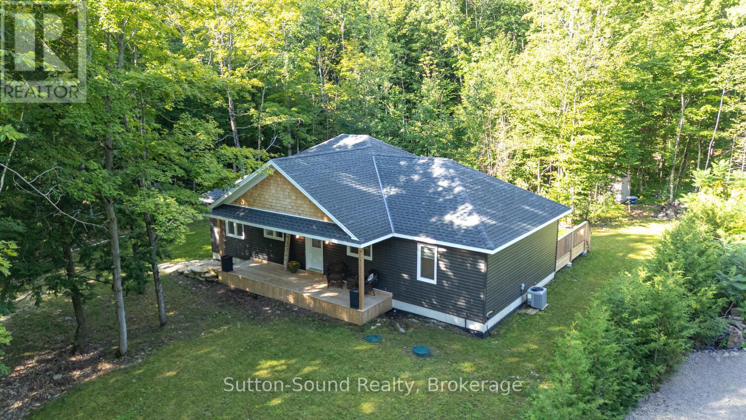 504760 Grey Road 1, Georgian Bluffs, Ontario  N0H 1S0 - Photo 1 - X13220206