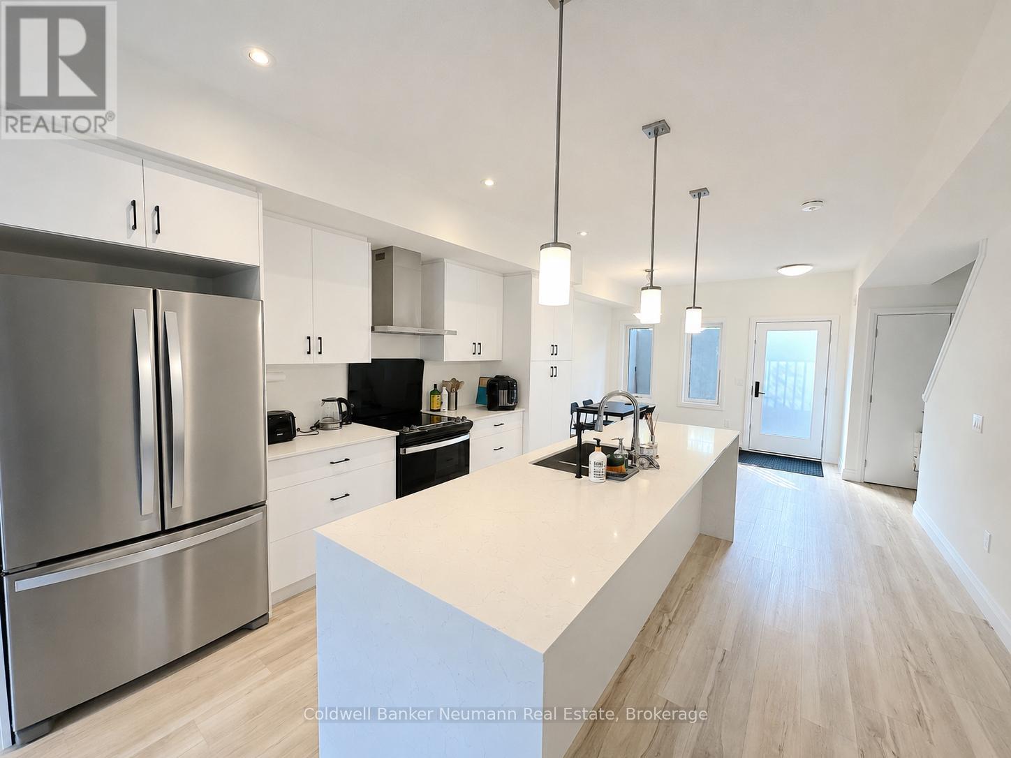 40 Lily Lane, Guelph, Ontario  N1L 0R2 - Photo 2 - X13220248