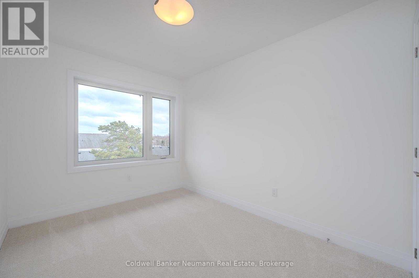 40 Lily Lane, Guelph, Ontario  N1L 0R2 - Photo 4 - X13220248