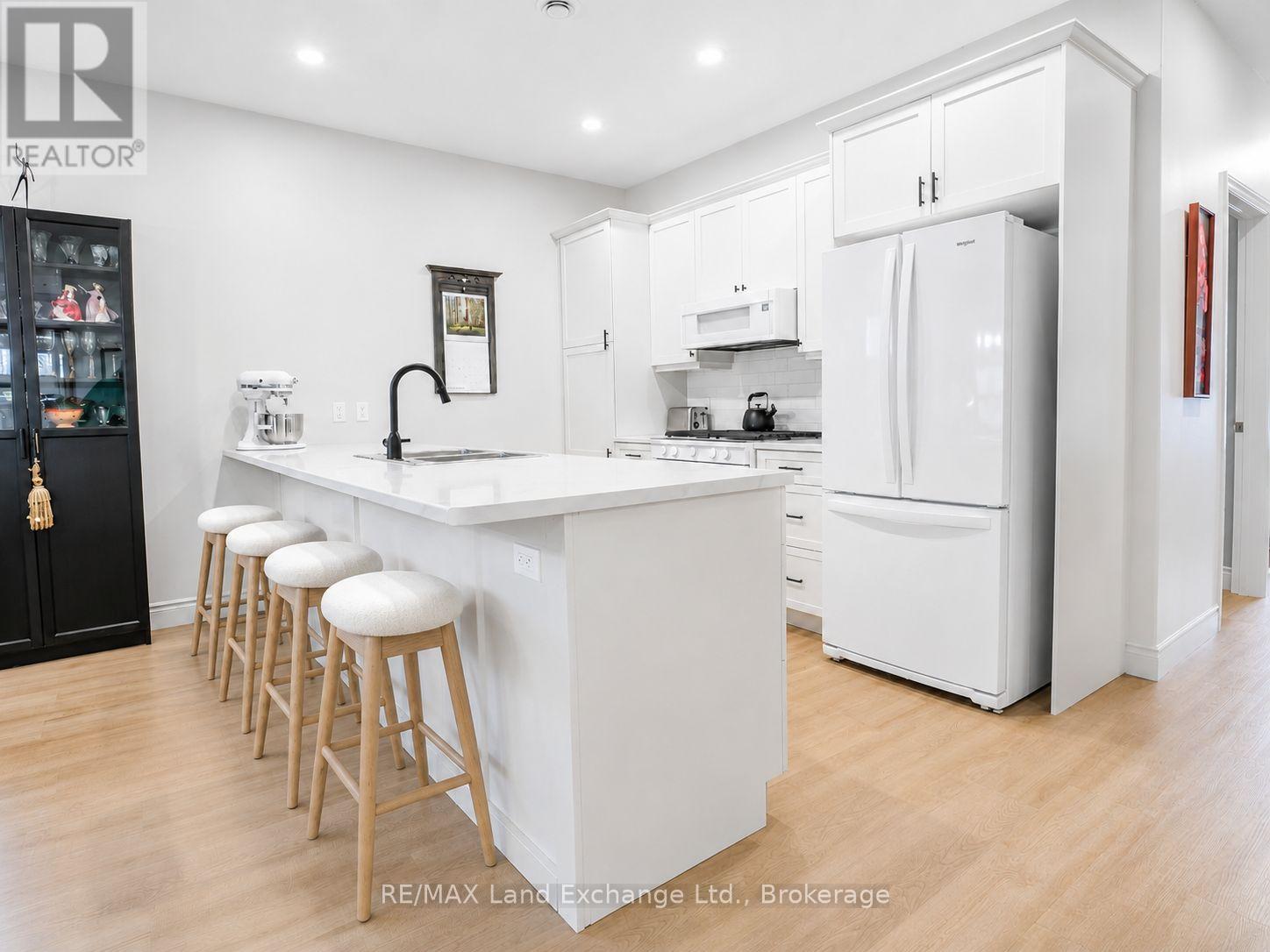 1 - 775 Campbell Avenue, Kincardine, Ontario  N2Z 0H2 - Photo 9 - X13220260