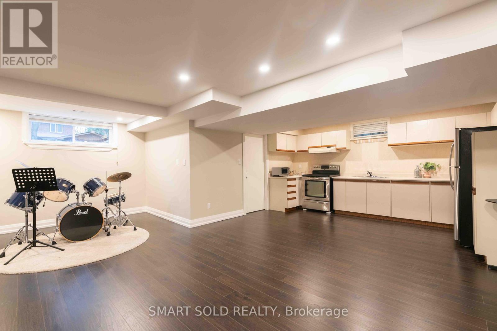107 Arnold Avenue, Vaughan, Ontario  L4J 1B6 - Photo 44 - N13220232