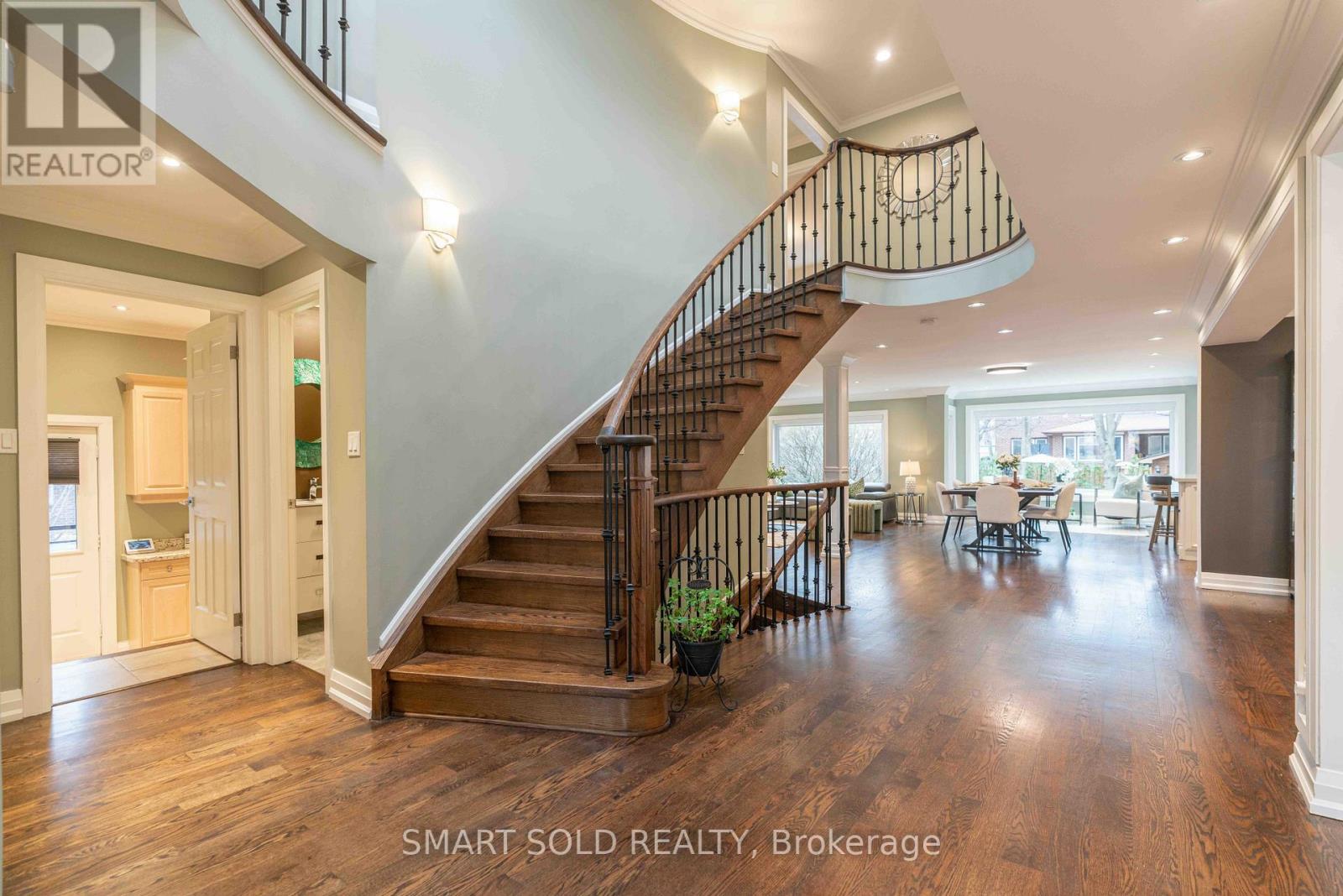 107 Arnold Avenue, Vaughan, Ontario  L4J 1B6 - Photo 6 - N13220232