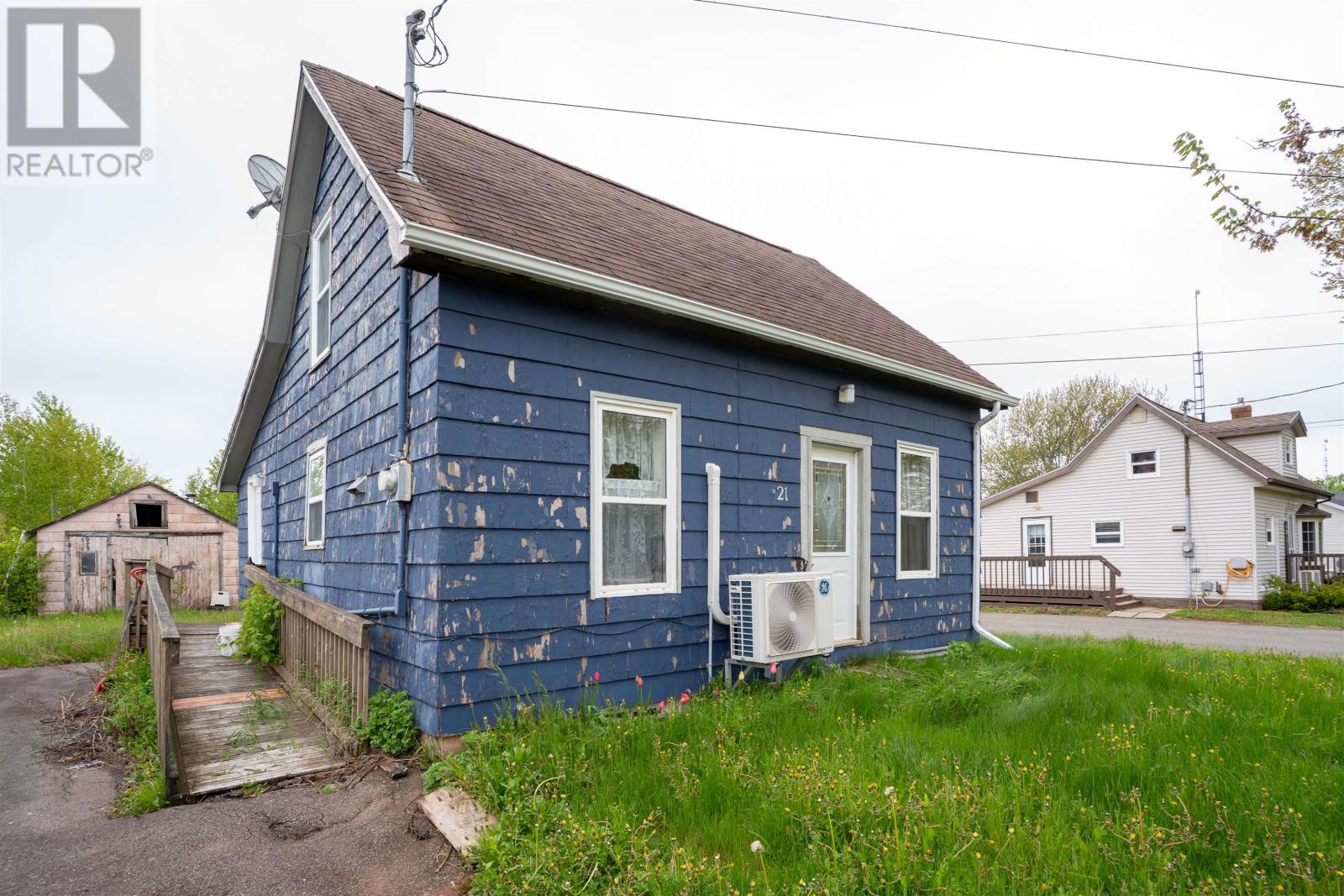 21 Wilfred Street, Miscouche, Prince Edward Island  C0B 1T0 - Photo 2 - 202612746