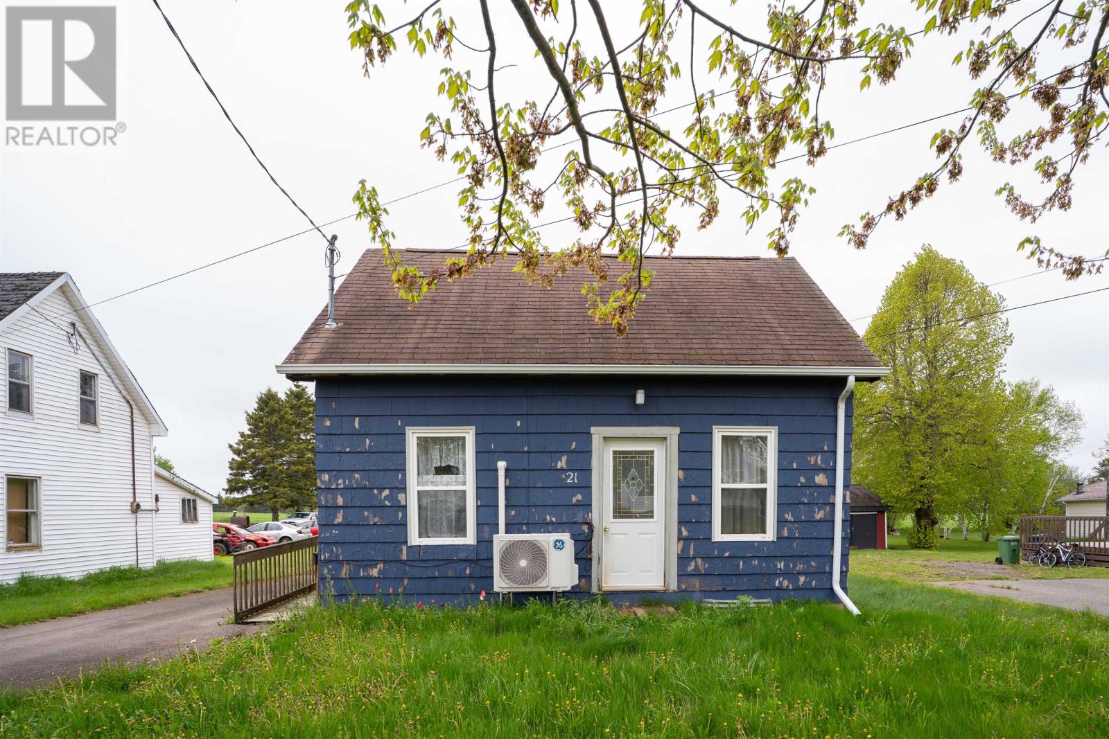 21 Wilfred Street, Miscouche, Prince Edward Island  C0B 1T0 - Photo 3 - 202612746