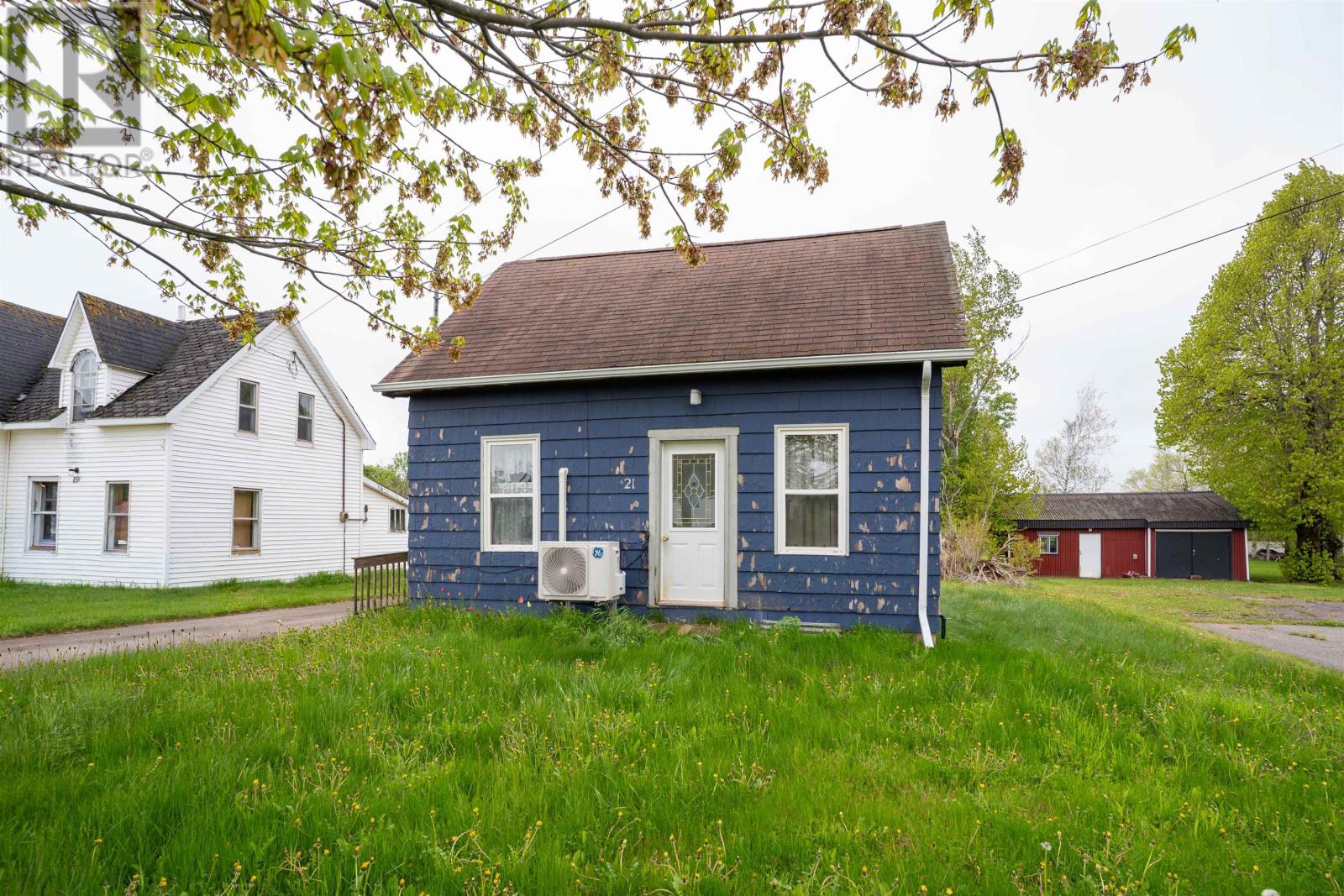 21 Wilfred Street, Miscouche, Prince Edward Island  C0B 1T0 - Photo 4 - 202612746