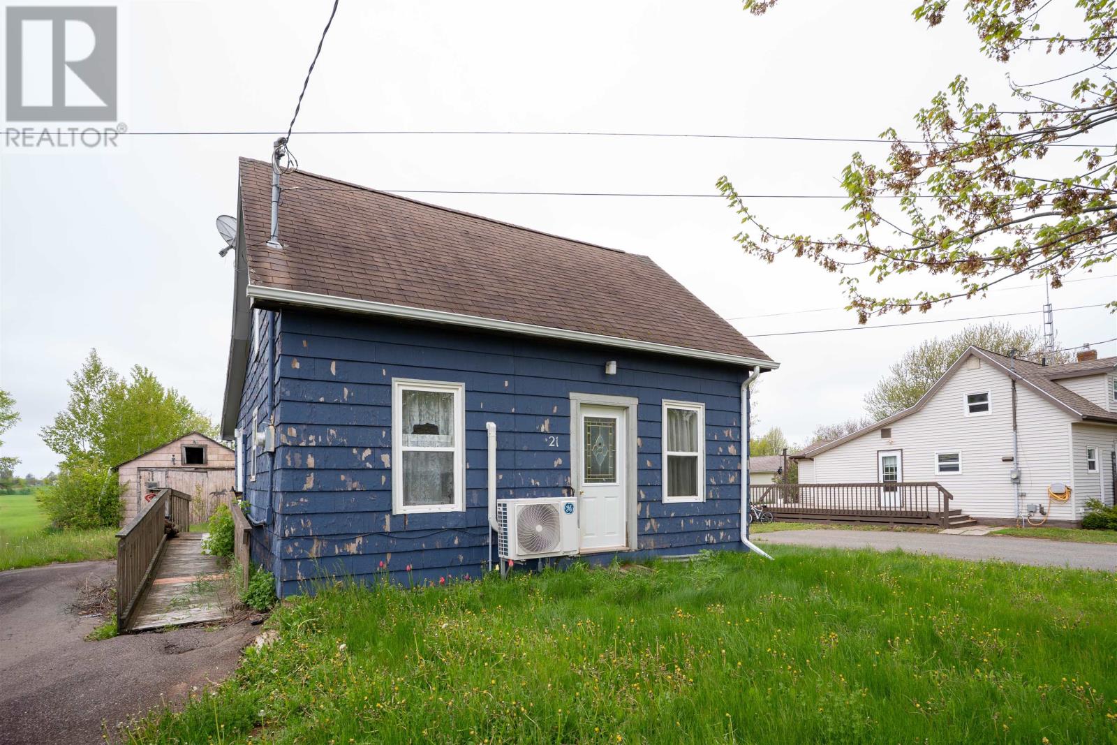 21 Wilfred Street, Miscouche, Prince Edward Island  C0B 1T0 - Photo 5 - 202612746