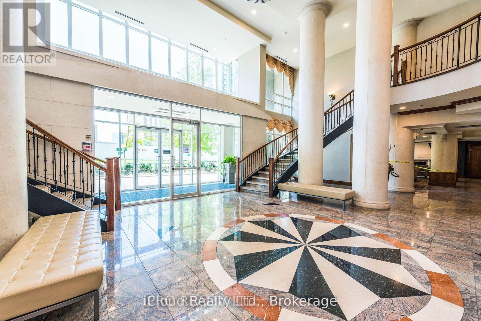 302 - 156 Enfield Place, Mississauga, Ontario  L5B 4L8 - Photo 1 - W13220152