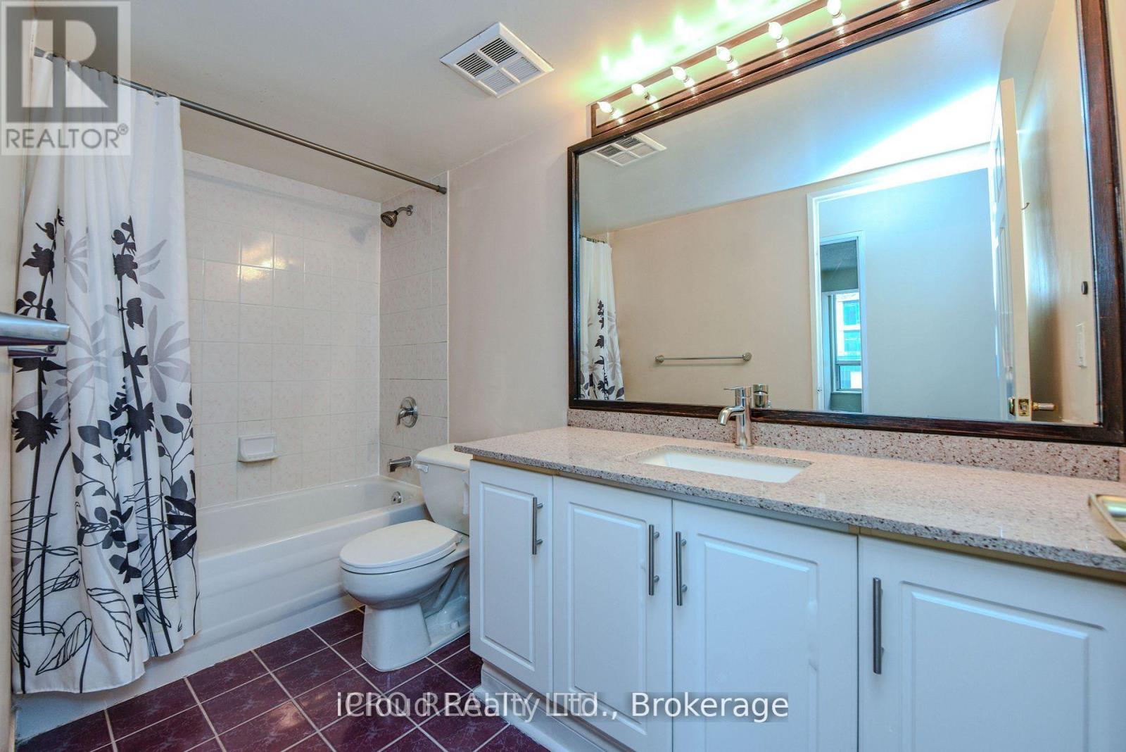 302 - 156 Enfield Place, Mississauga, Ontario  L5B 4L8 - Photo 12 - W13220152