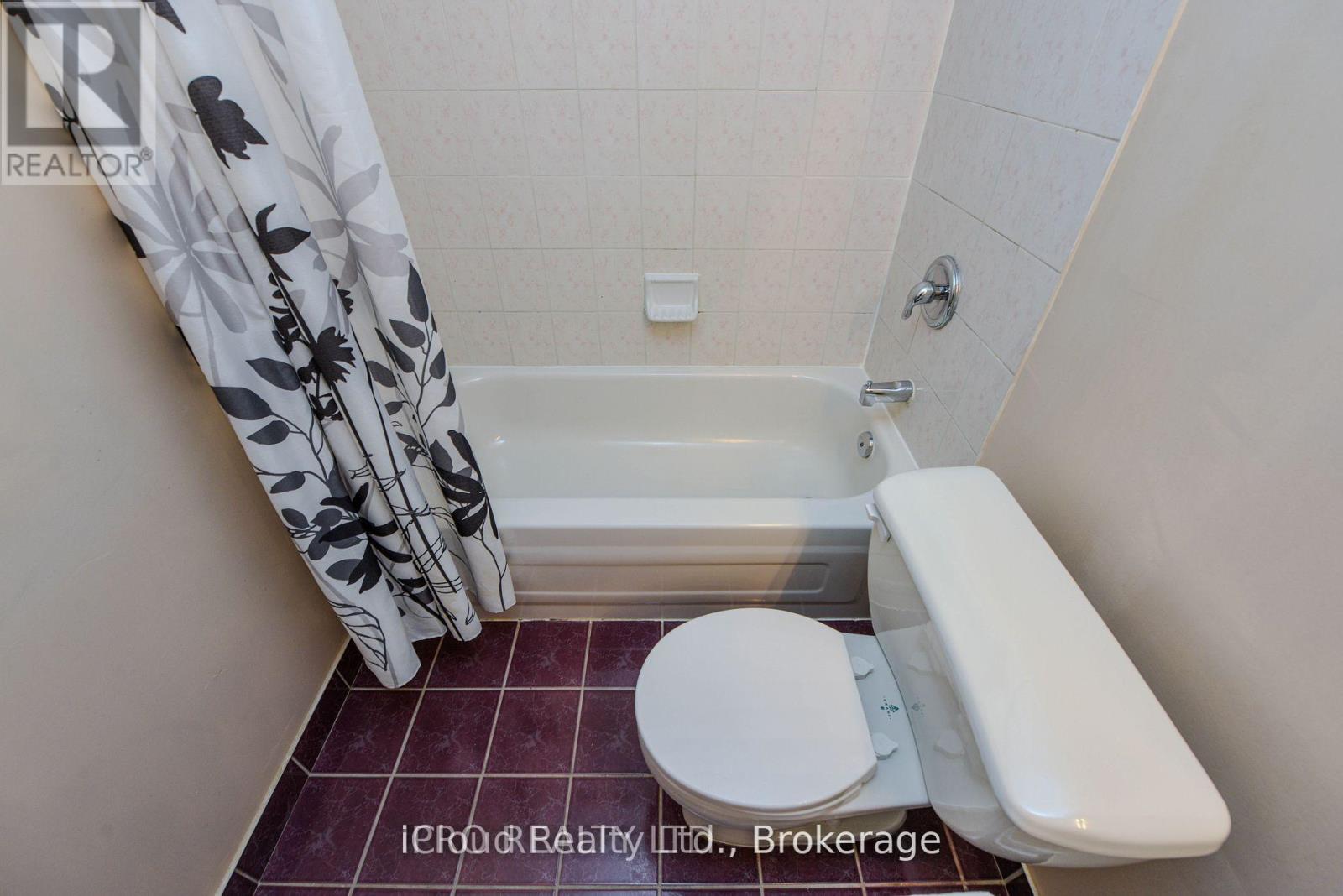 302 - 156 Enfield Place, Mississauga, Ontario  L5B 4L8 - Photo 13 - W13220152