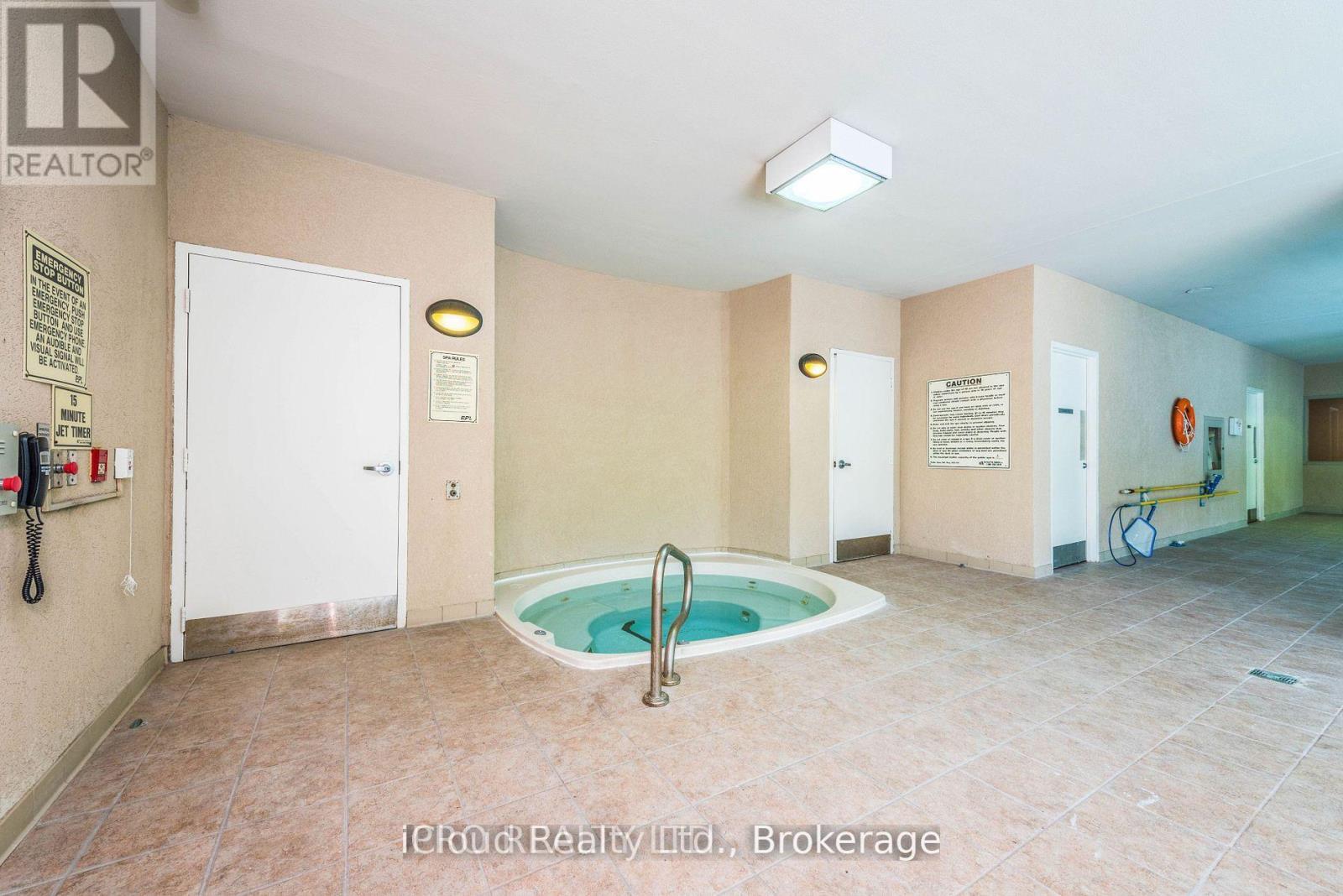 302 - 156 Enfield Place, Mississauga, Ontario  L5B 4L8 - Photo 37 - W13220152