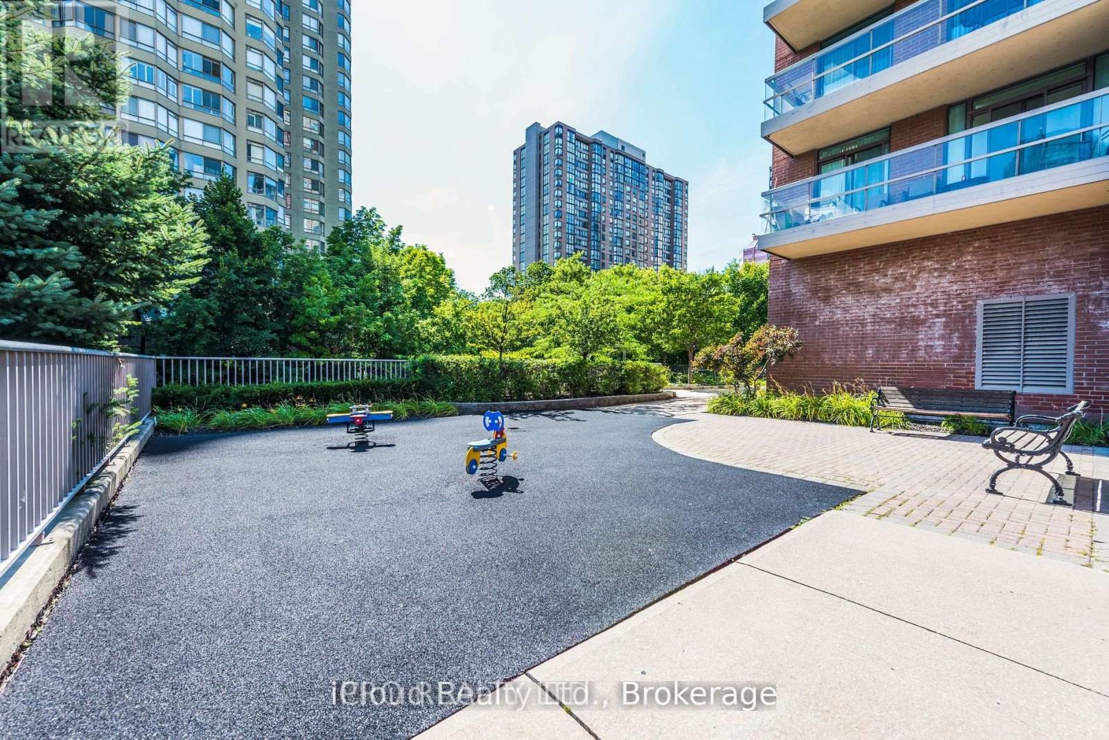 302 - 156 Enfield Place, Mississauga, Ontario  L5B 4L8 - Photo 47 - W13220152