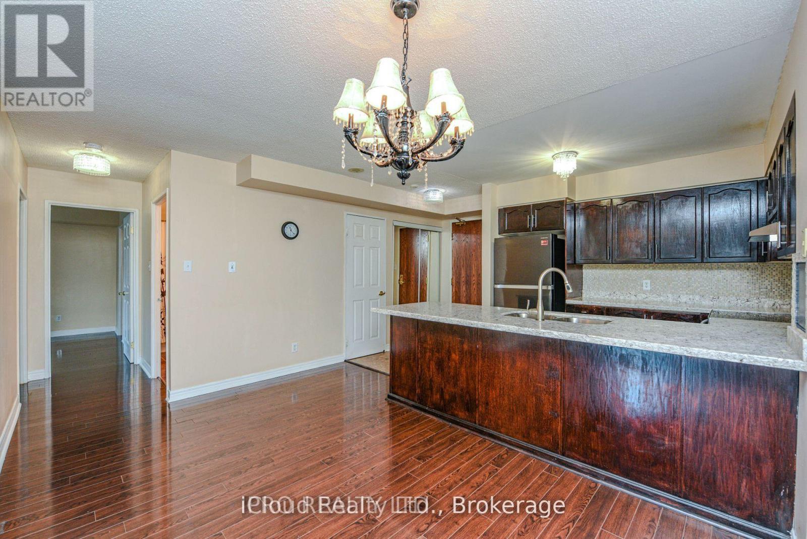 302 - 156 Enfield Place, Mississauga, Ontario  L5B 4L8 - Photo 7 - W13220152