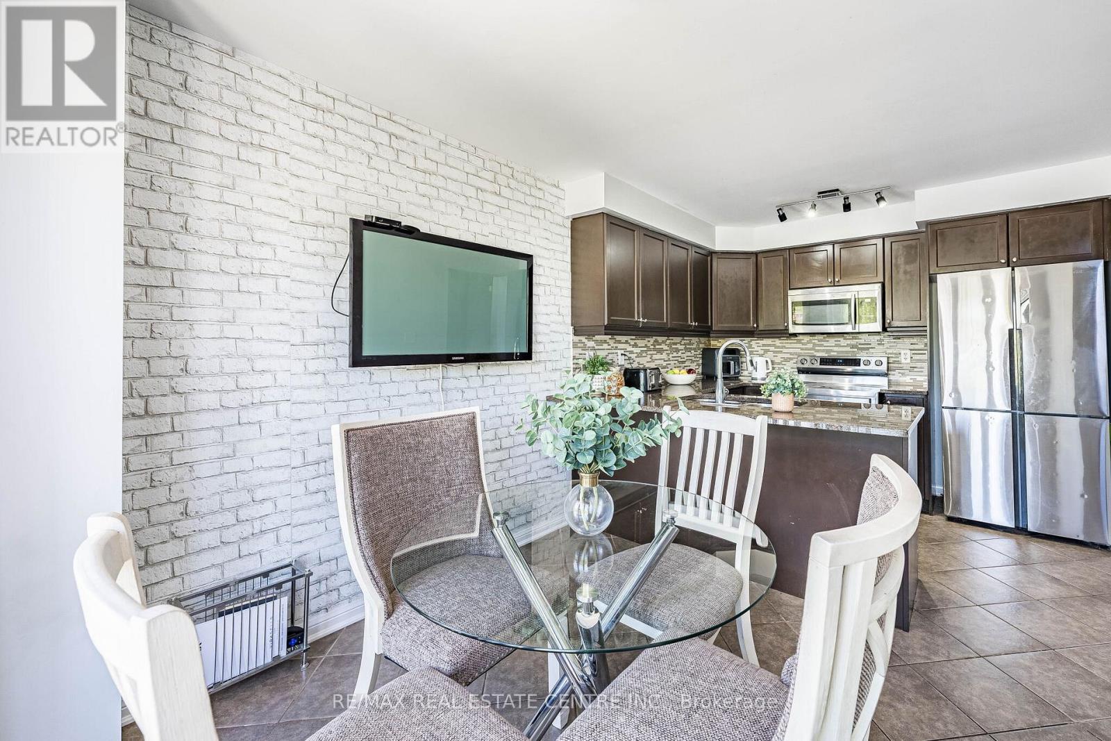 28 Lathbury Street, Brampton, Ontario  L7A 0R5 - Photo 13 - W13220156
