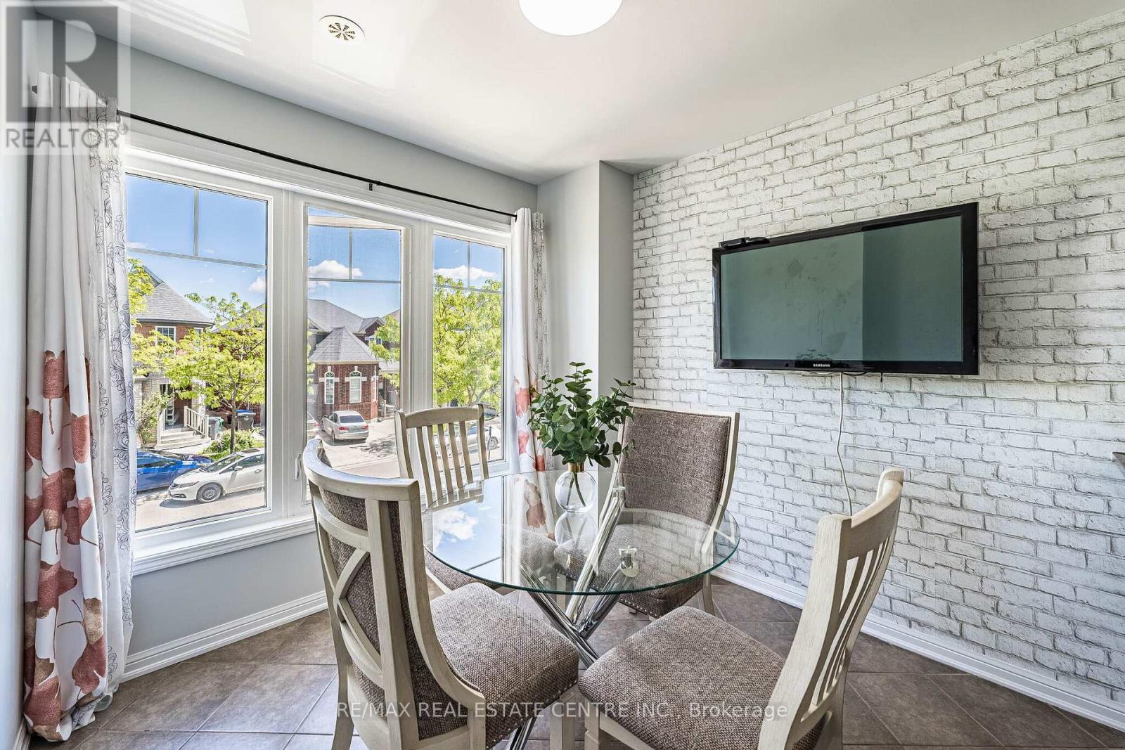 28 Lathbury Street, Brampton, Ontario  L7A 0R5 - Photo 14 - W13220156