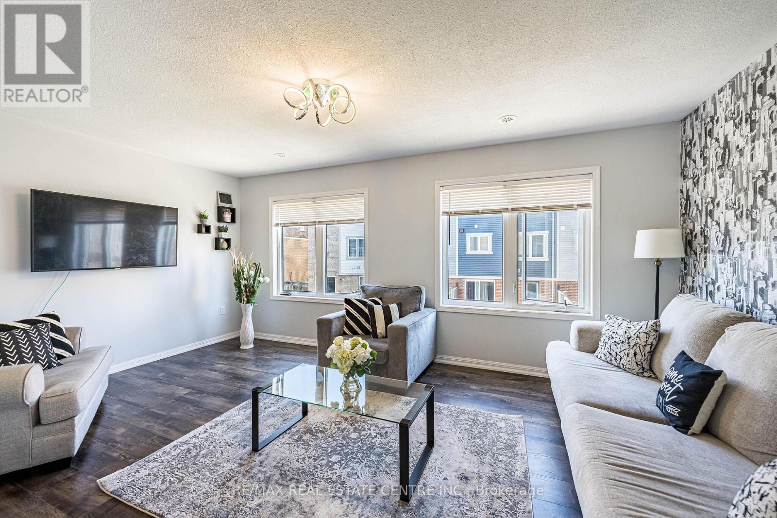 28 Lathbury Street, Brampton, Ontario  L7A 0R5 - Photo 3 - W13220156