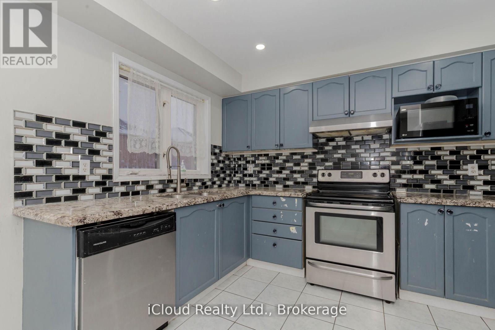 Main/2nd Flr - 3141 Turbine Crescent, Mississauga, Ontario  L5M 6W1 - Photo 12 - W13220270