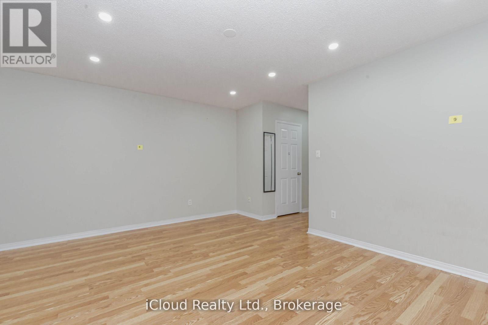 Main/2nd Flr - 3141 Turbine Crescent, Mississauga, Ontario  L5M 6W1 - Photo 21 - W13220270
