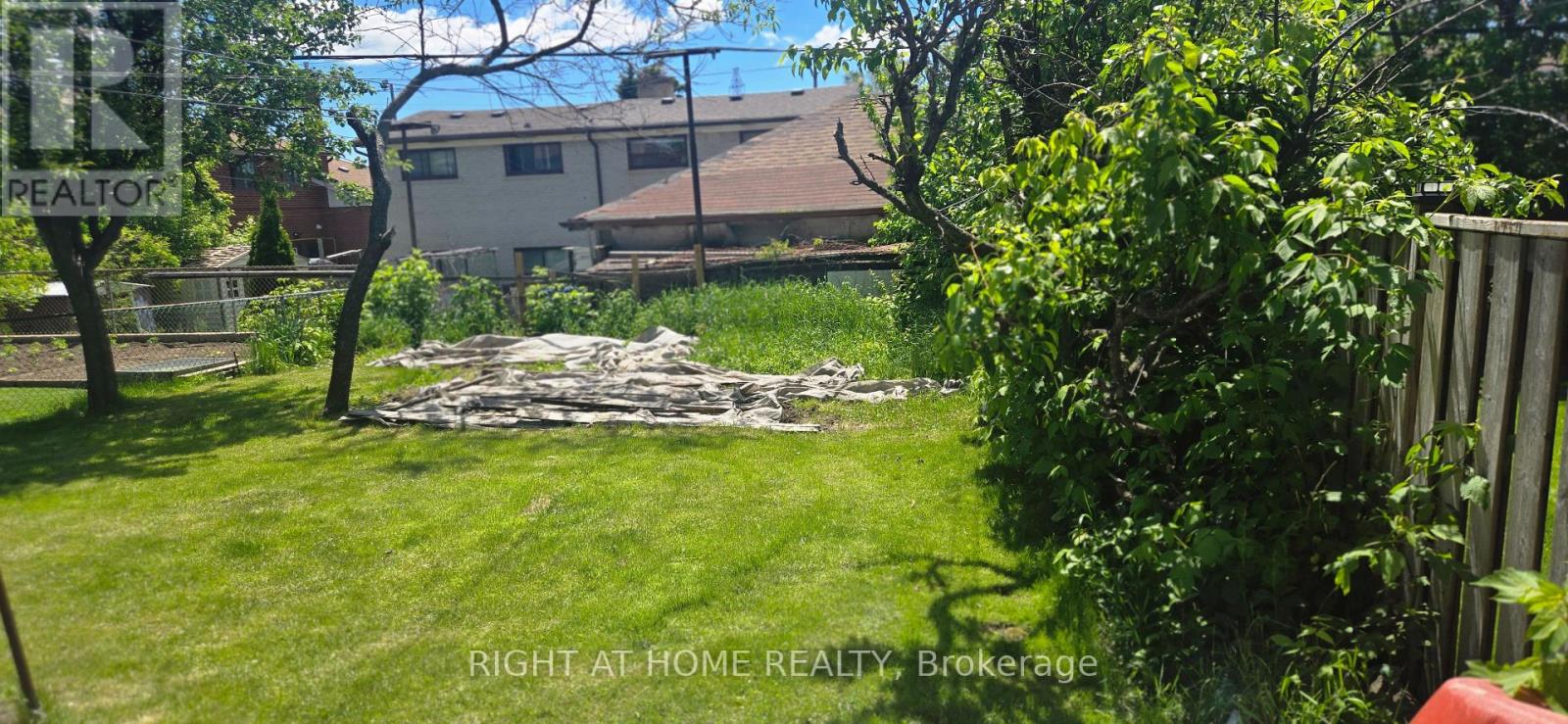 7 Daystrom Drive, Toronto, Ontario  M9M 2A8 - Photo 3 - W13220278