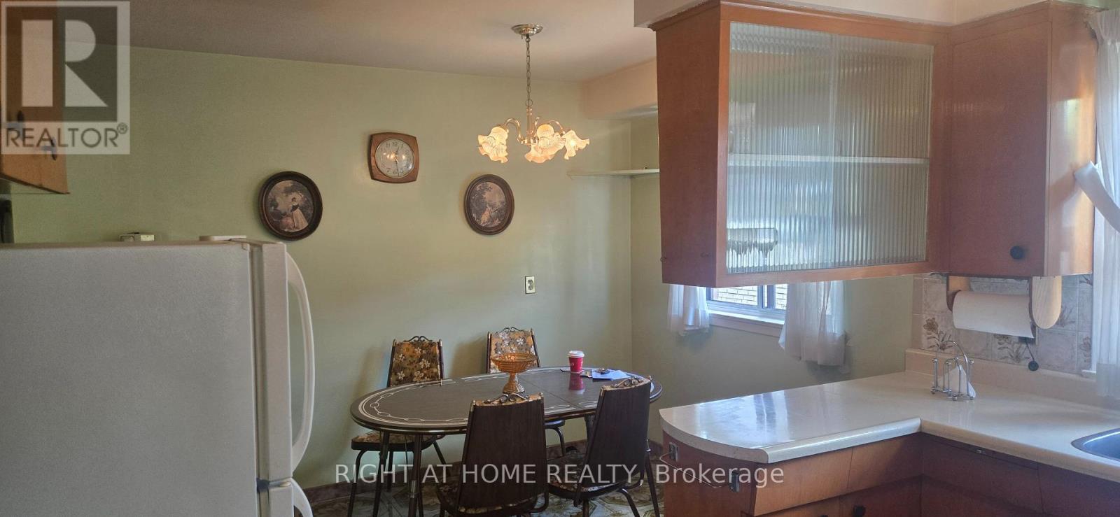 7 Daystrom Drive, Toronto, Ontario  M9M 2A8 - Photo 5 - W13220278