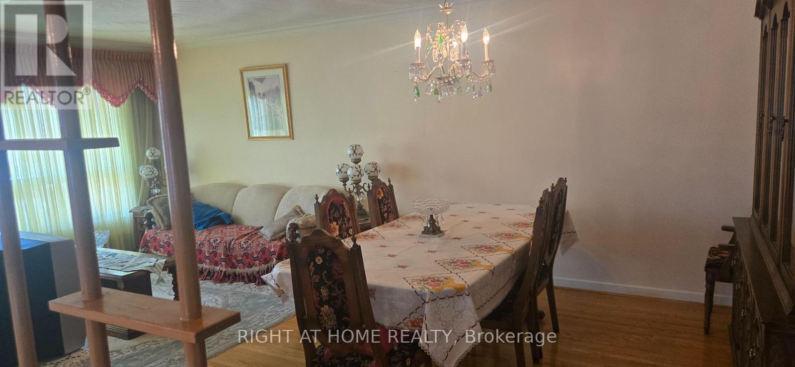 7 Daystrom Drive, Toronto, Ontario  M9M 2A8 - Photo 6 - W13220278