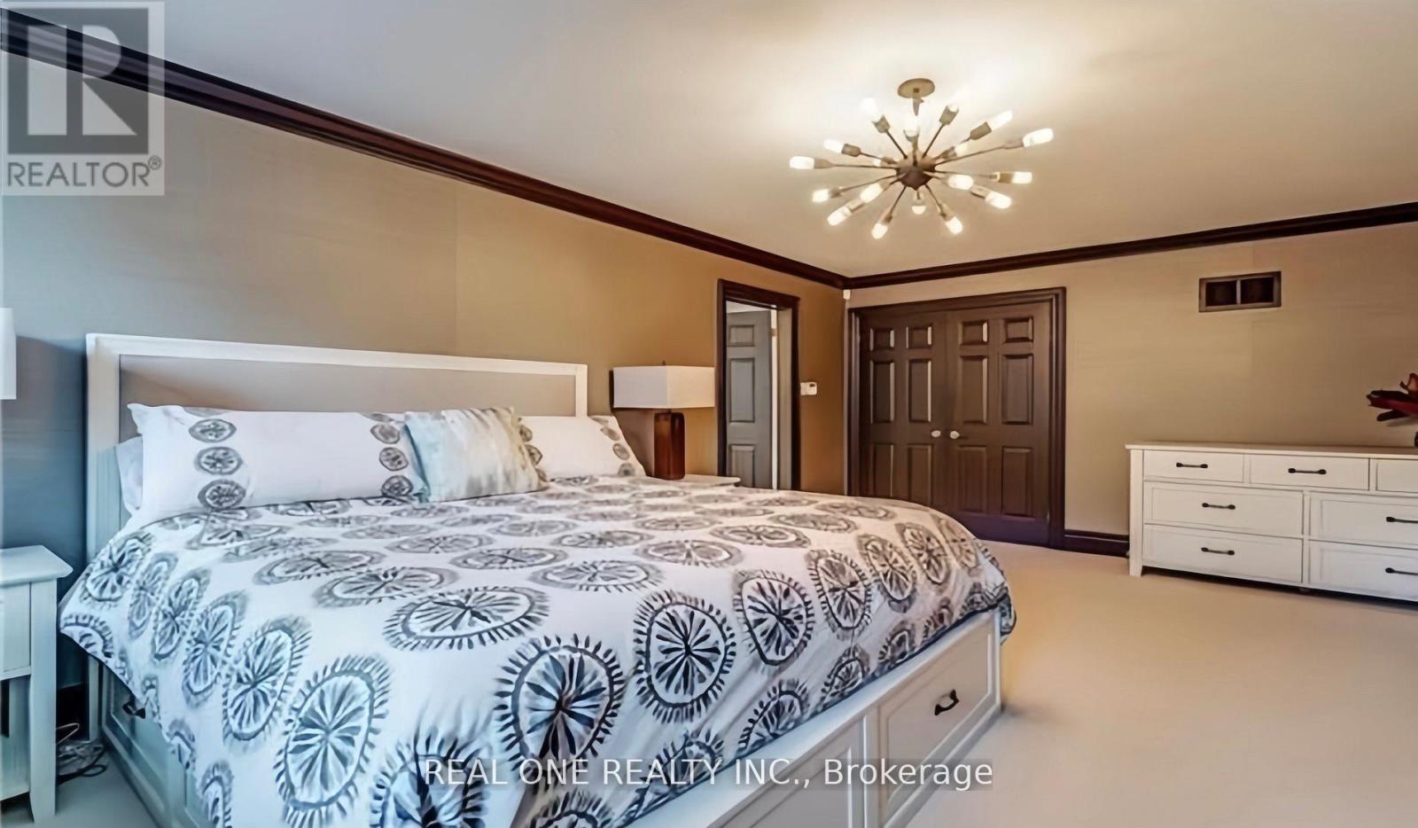 1171 Westdale Road, Oakville, Ontario  L6L 6P5 - Photo 12 - W13220294