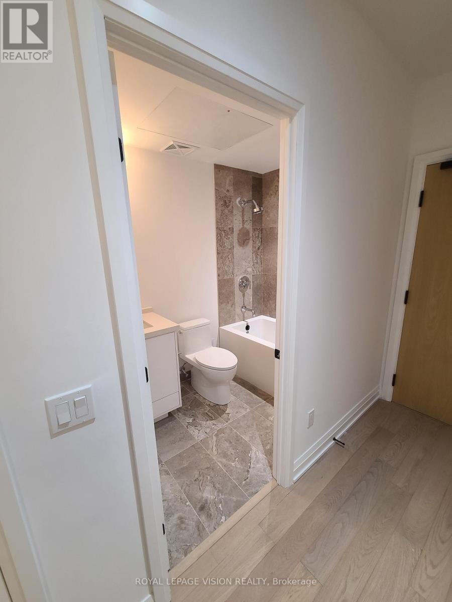 201 - 505 Glencairn Avenue, Toronto, Ontario  M6B 0B2 - Photo 4 - C13219870
