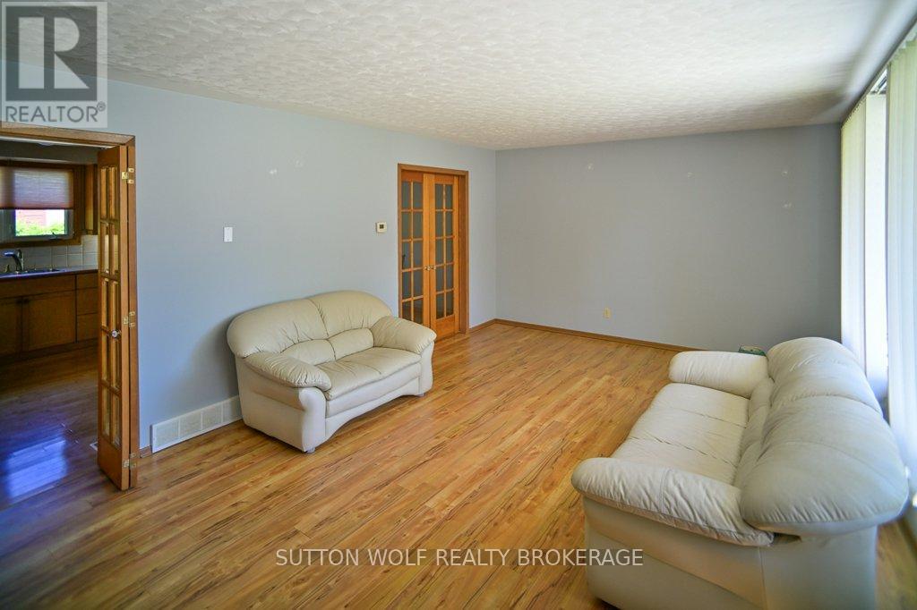 106 Stanhope Place, London South (South S), Ontario  N6C 4W8 - Photo 2 - X13220394