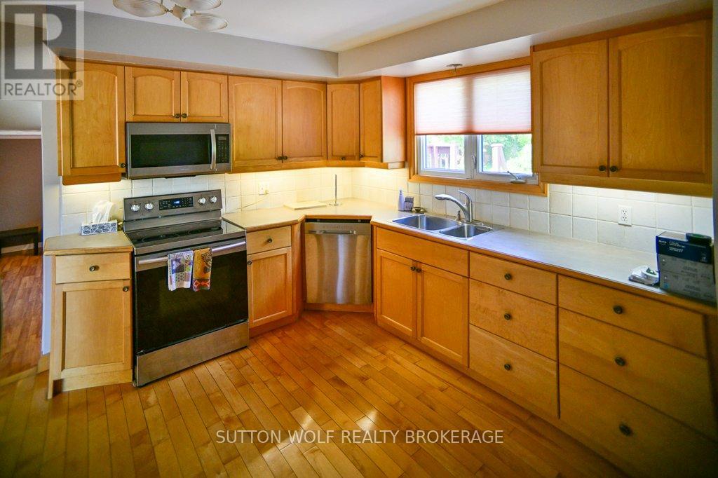 106 Stanhope Place, London South (South S), Ontario  N6C 4W8 - Photo 7 - X13220394