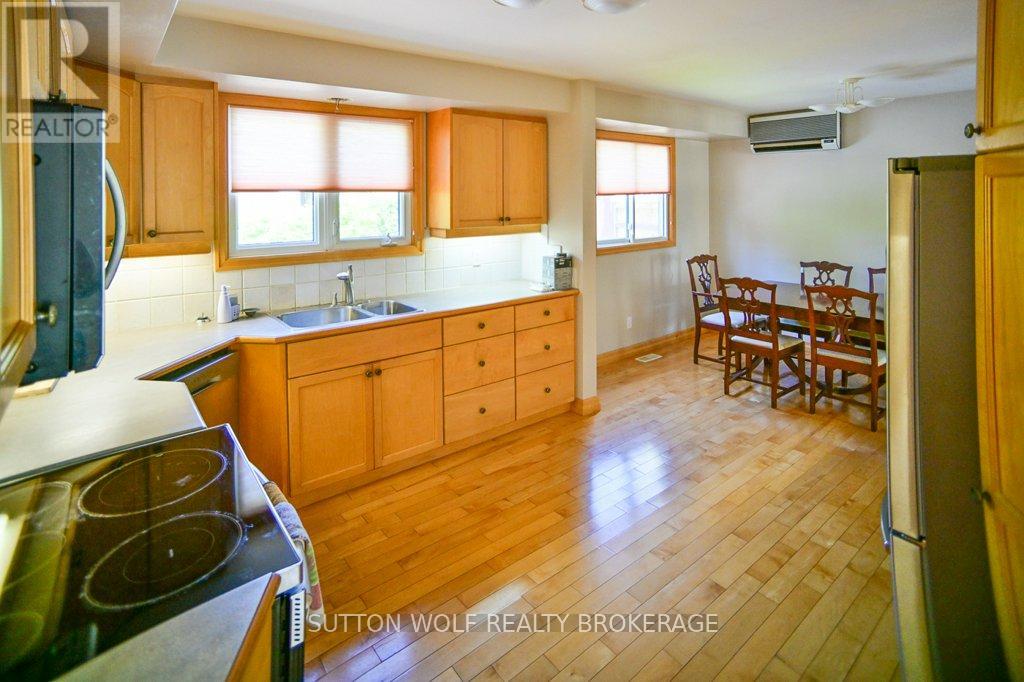 106 Stanhope Place, London South (South S), Ontario  N6C 4W8 - Photo 9 - X13220394