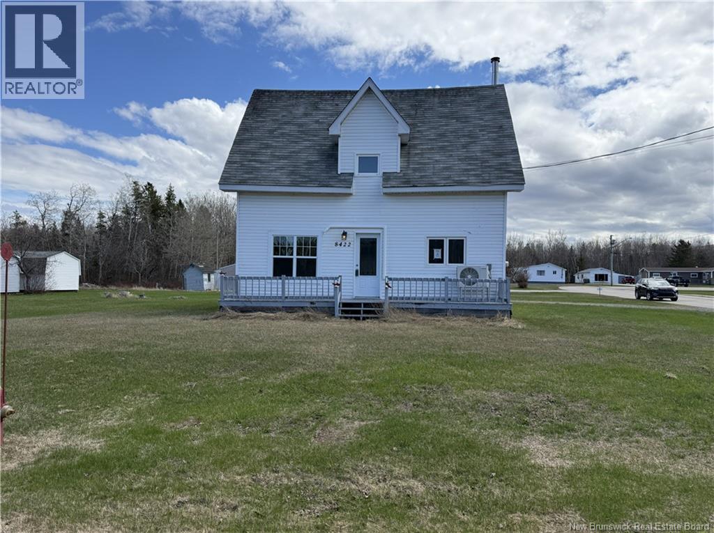8422 Rue St-Paul, Bas-Caraquet, New Brunswick