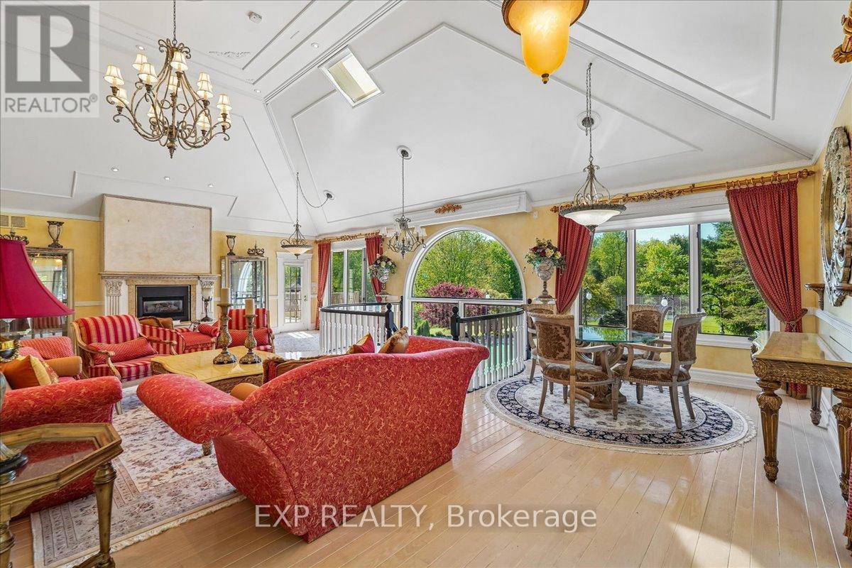 332 Burns Boulevard, King, Ontario  L7B 1E1 - Photo 11 - N13220324