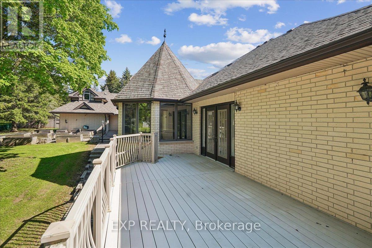 332 Burns Boulevard, King, Ontario  L7B 1E1 - Photo 15 - N13220324