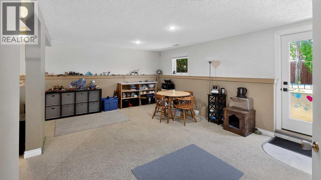 77 Iroquois Crescent W, Lethbridge, Alberta  T1K 5J3 - Photo 25 - A2316274