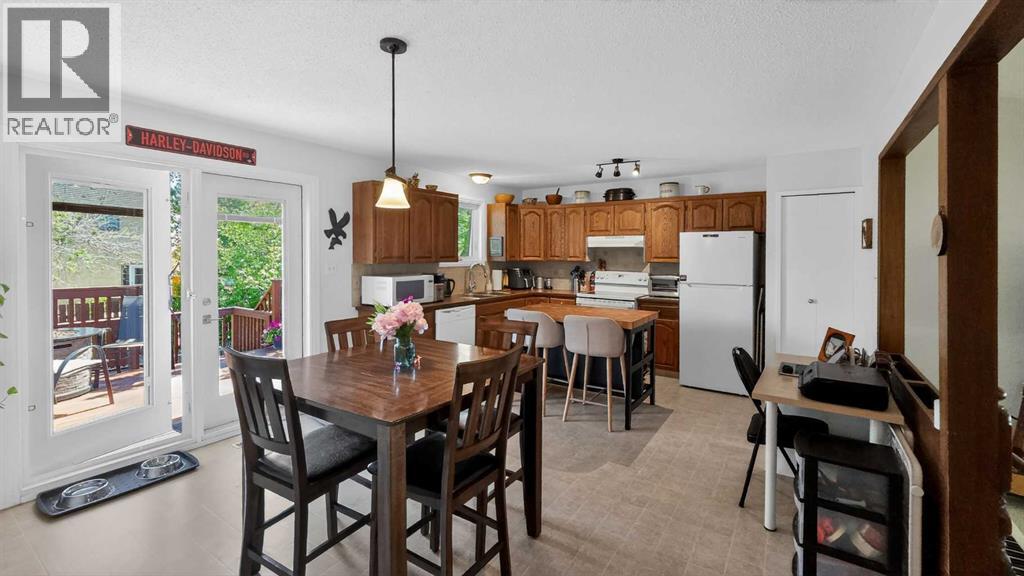 77 Iroquois Crescent W, Lethbridge, Alberta  T1K 5J3 - Photo 9 - A2316274