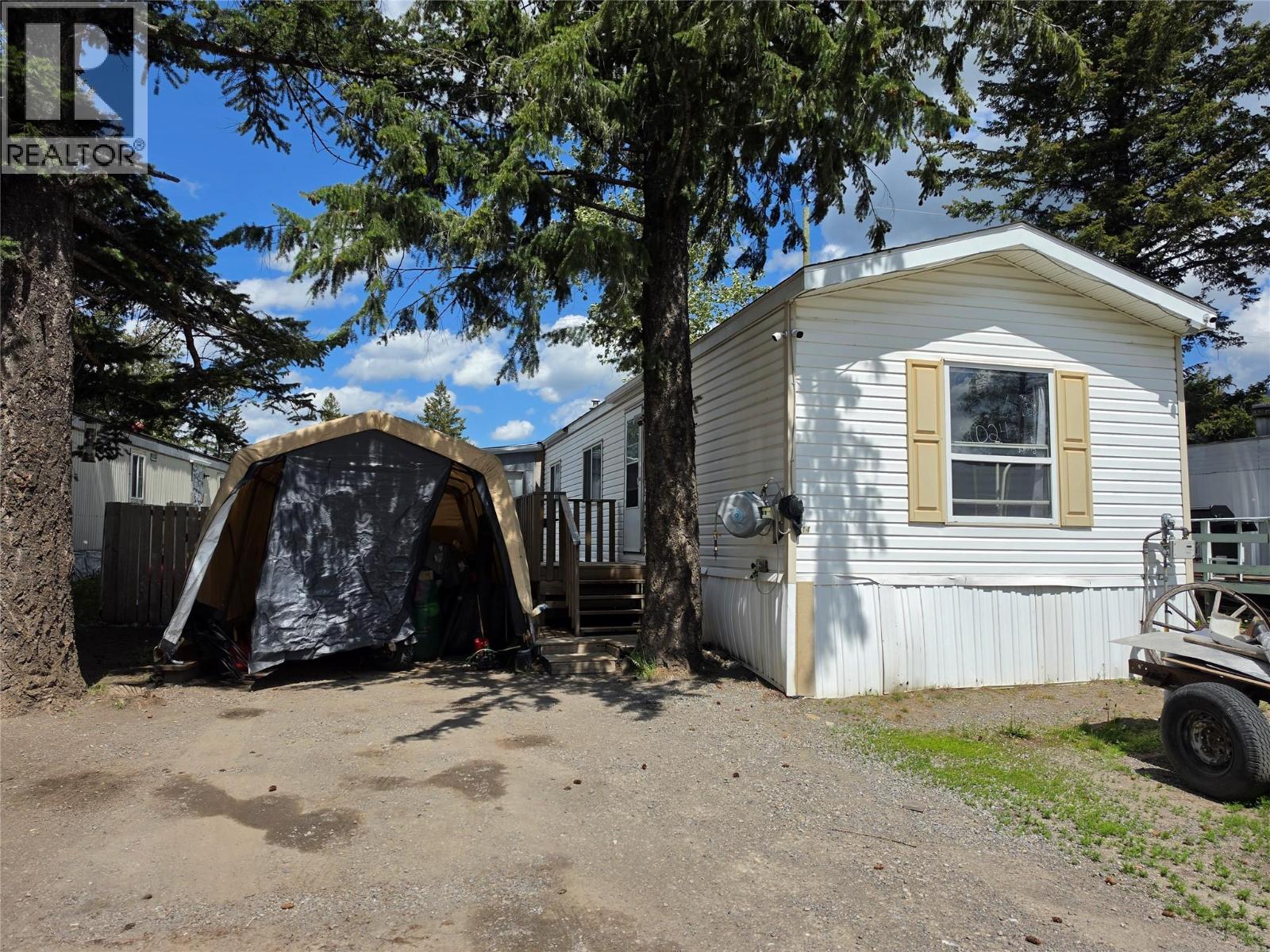 7555 43 Highway Unit# D14, Sparwood, British Columbia V0B 2G3 - Photo 1 - 10389403