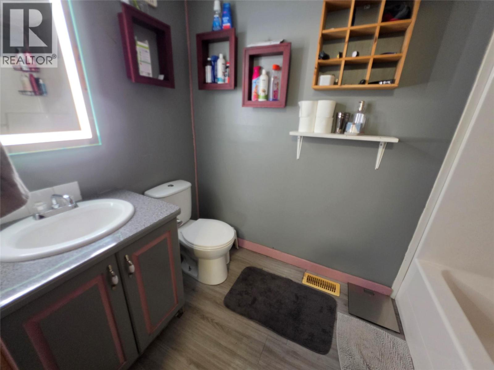 7555 43 Highway Unit# D14, Sparwood, British Columbia V0B 2G3 - Photo 11 - 10389403