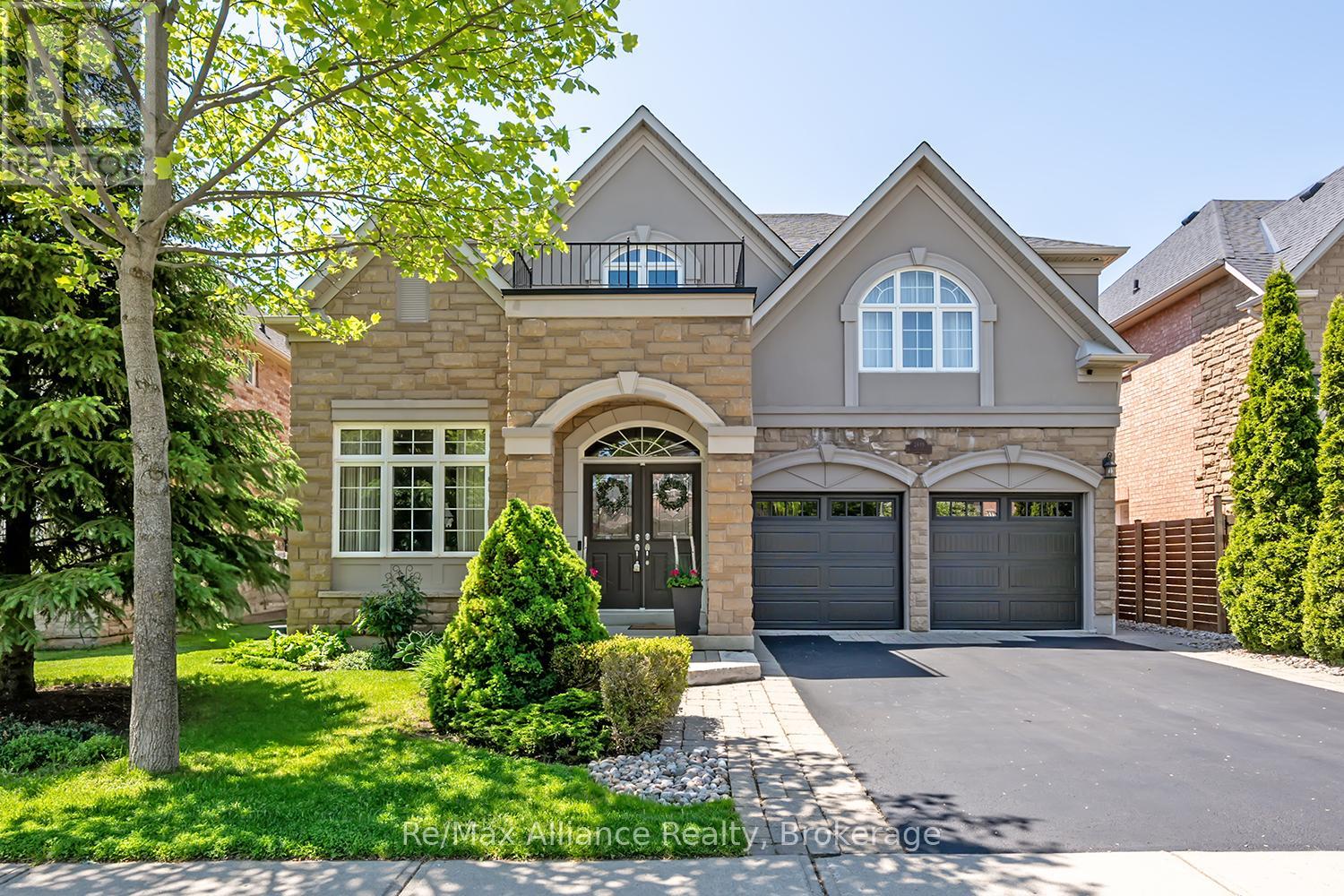 2489 Whistling Springs Crescent, Oakville, Ontario  L6M 5G3 - Photo 1 - W13027022