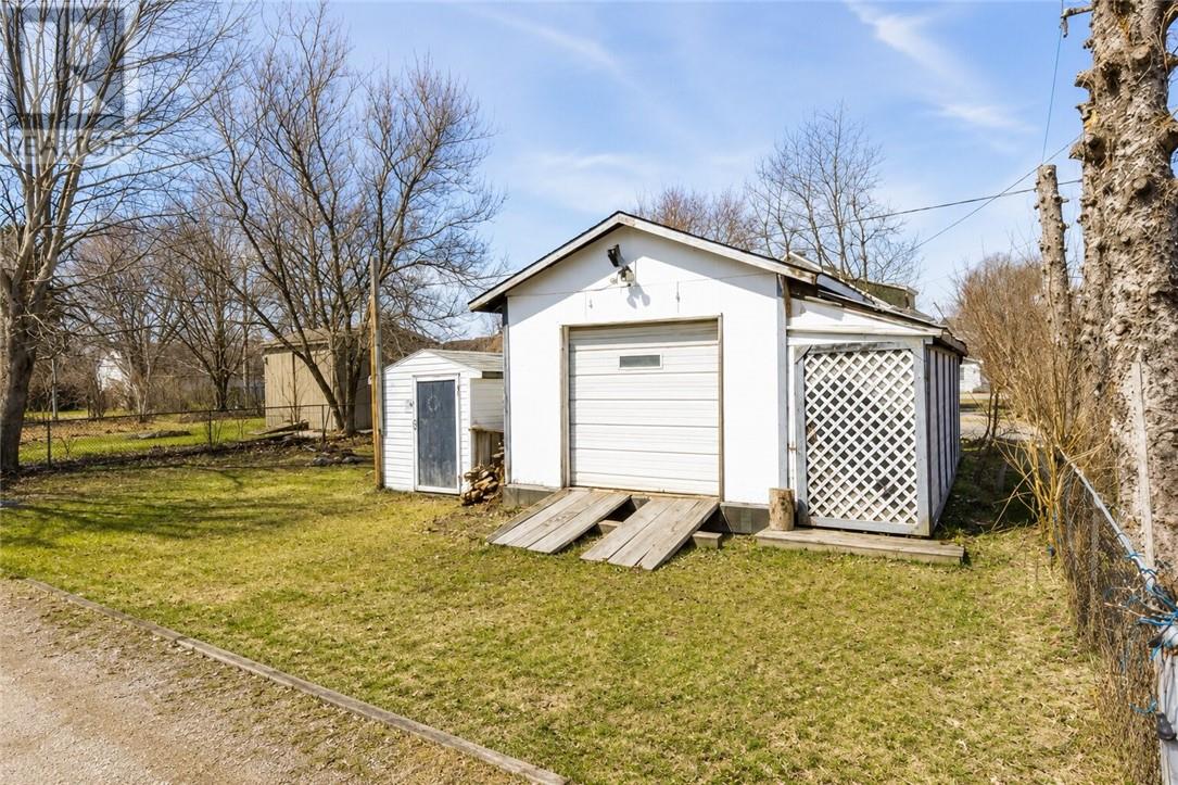 401 Castle Street, Massey, Ontario  P0P 1P0 - Photo 4 - 2127316