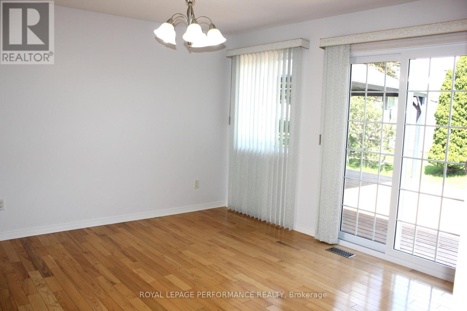 141 Markell Crescent, Cornwall, Ontario  K6H 6X2 - Photo 12 - X13220368