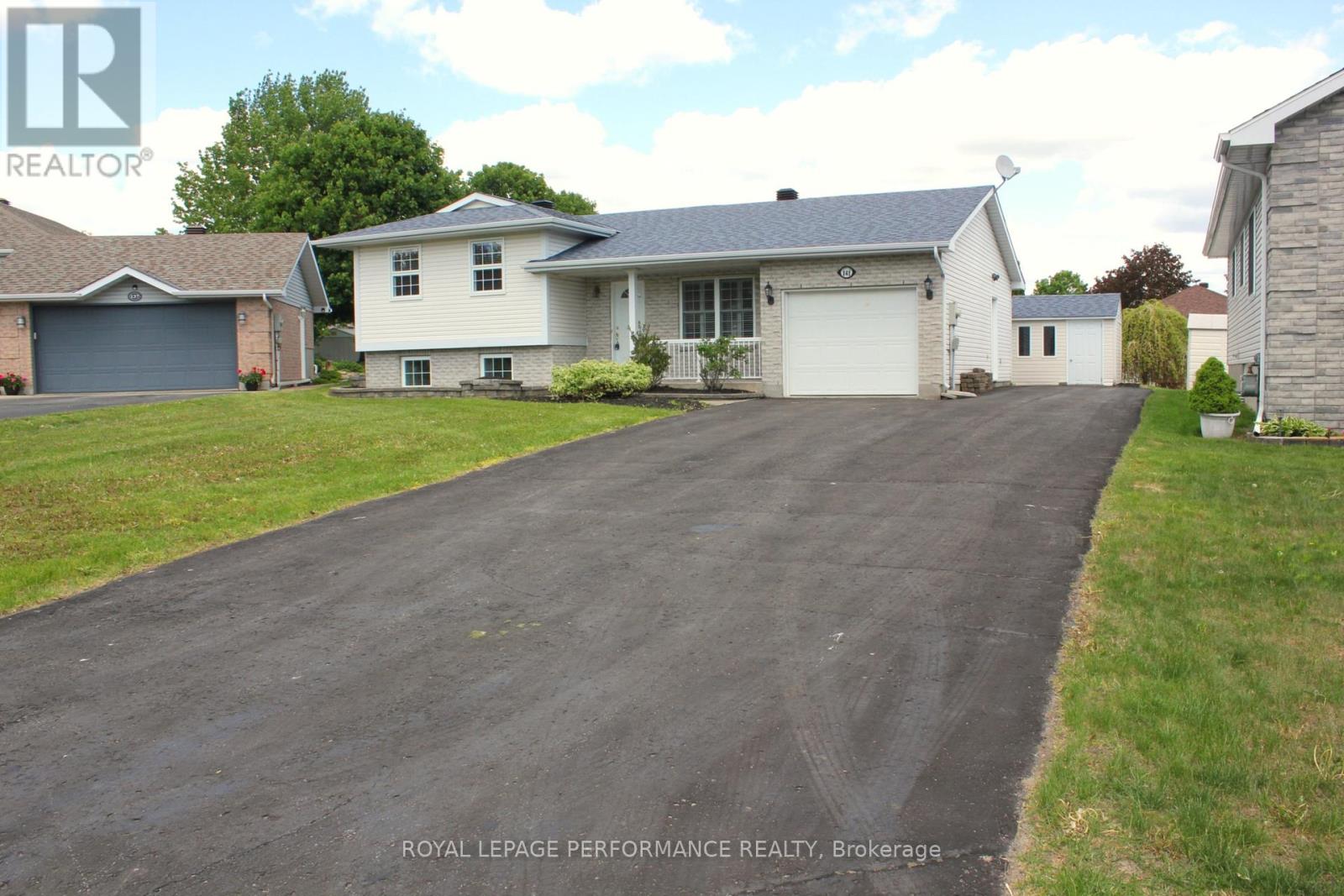 141 Markell Crescent, Cornwall, Ontario  K6H 6X2 - Photo 2 - X13220368