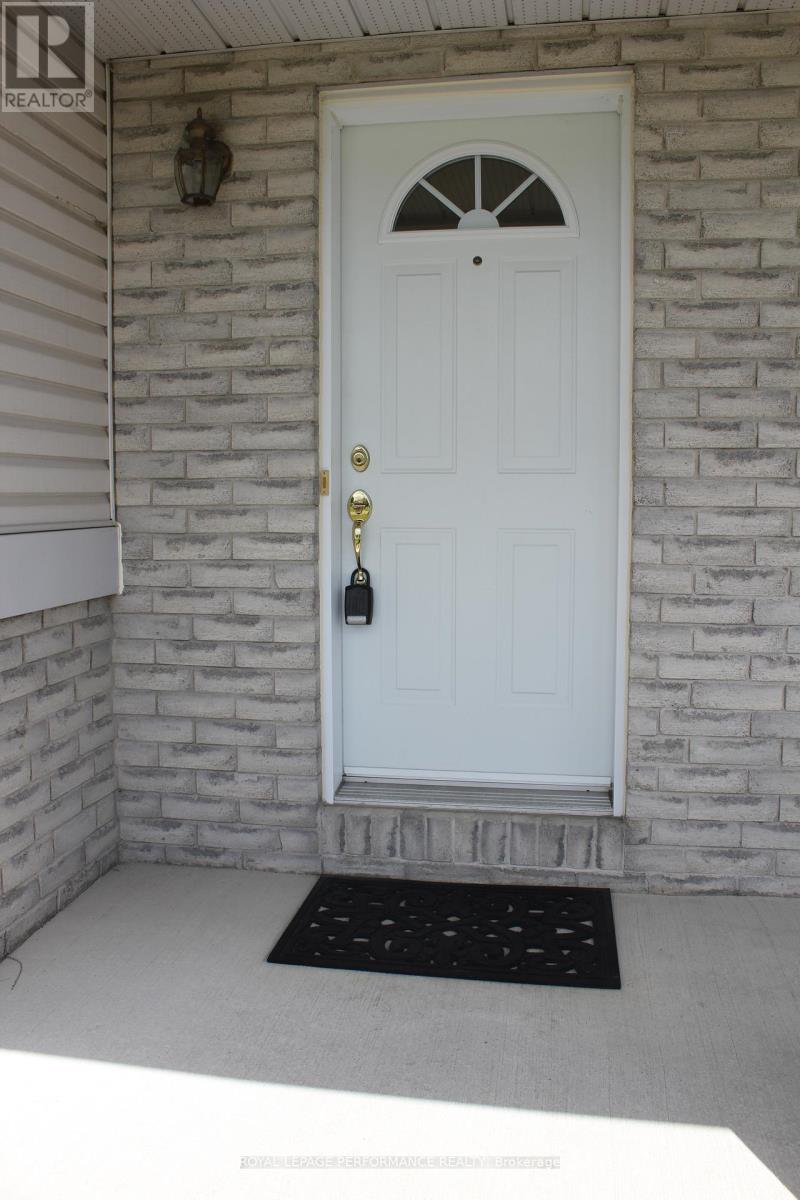 141 Markell Crescent, Cornwall, Ontario  K6H 6X2 - Photo 5 - X13220368