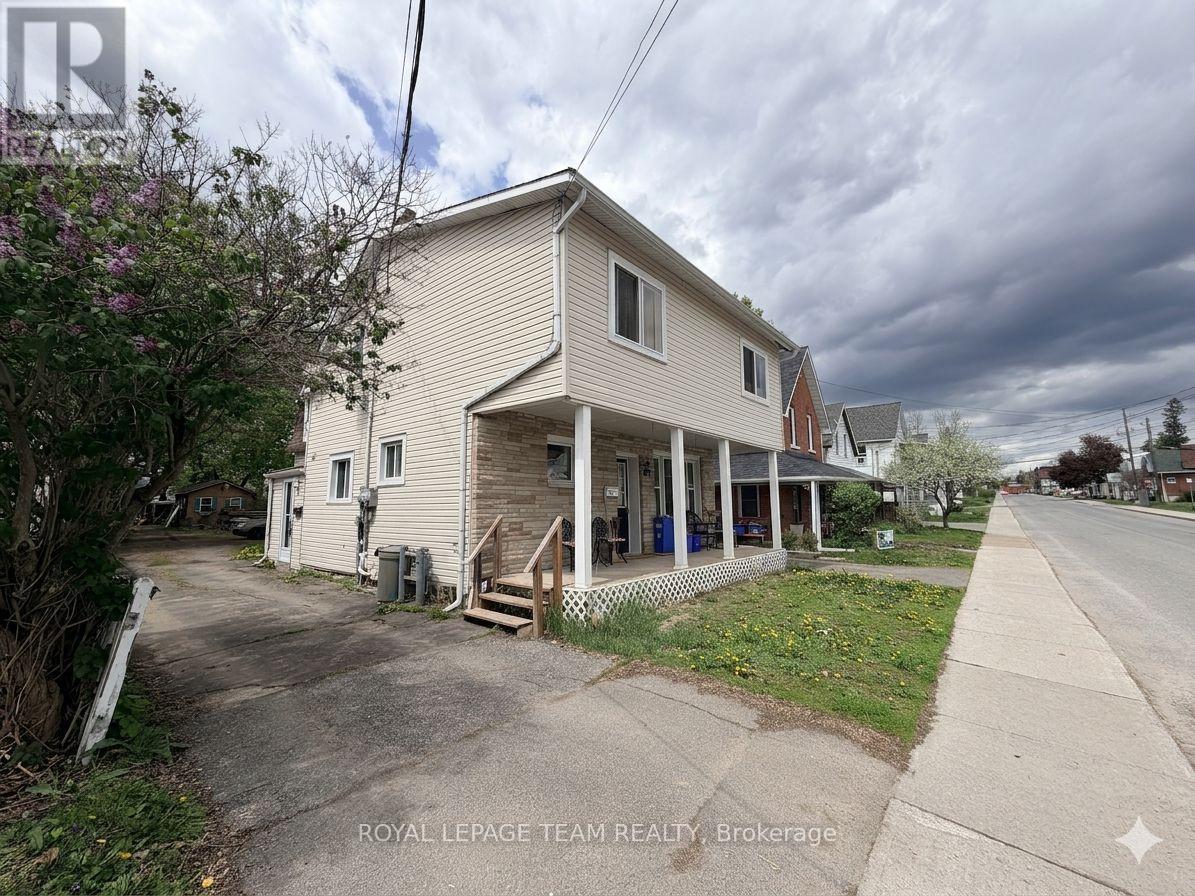 198 Harriet Street, Arnprior, Ontario  K7S 2T1 - Photo 2 - X13220486