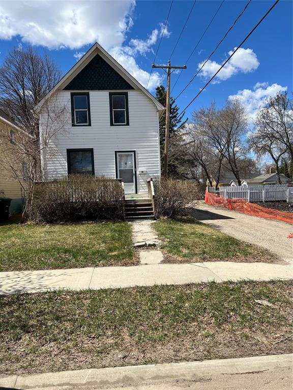 118 22nd Street, Brandon, Manitoba